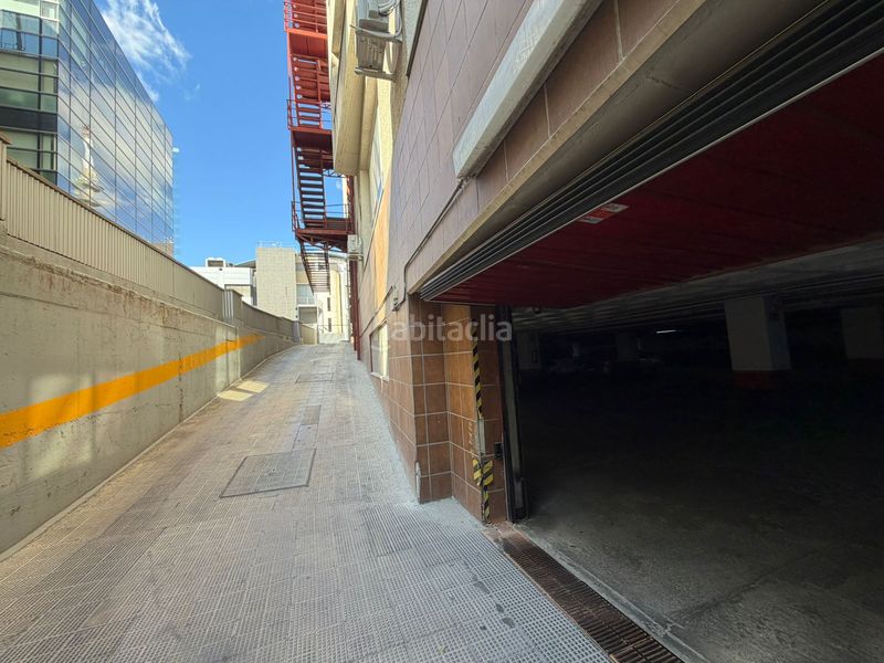 Foto 3b8ce0c2-6b60-4c10-9fdc-60fd7a223af5. Aparcament cotxe a Simancas Madrid