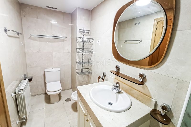 Foto a7723453-1469-4605-944e-d5945b93b1eb. Pis amb calefacció aparcament piscina a Ventas Madrid