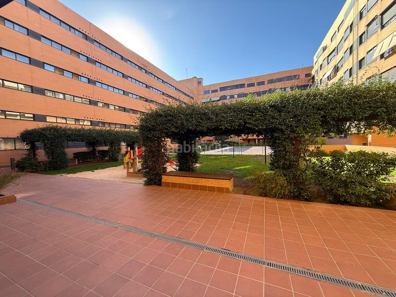 Foto 5f4dc5bc-d43d-4073-98bf-ef1d2d1d9ced. Pis amb piscina a Rejas Madrid