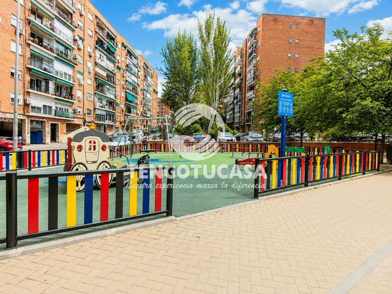 Foto a5e4e0d9-16be-4dce-bf53-5d768e9e21e6. Pis amb calefacció a Ventas Madrid