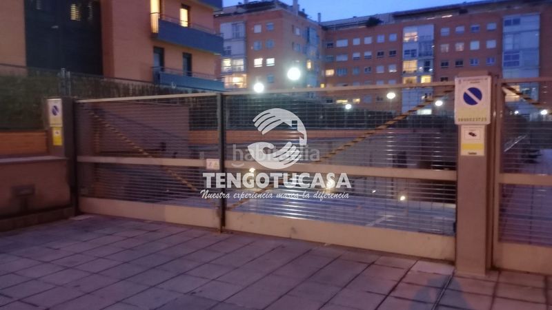 Foto 95c21c1f-705e-4236-87ea-f99faf0ff83a. Aparcament cotxe a Las Tablas Madrid