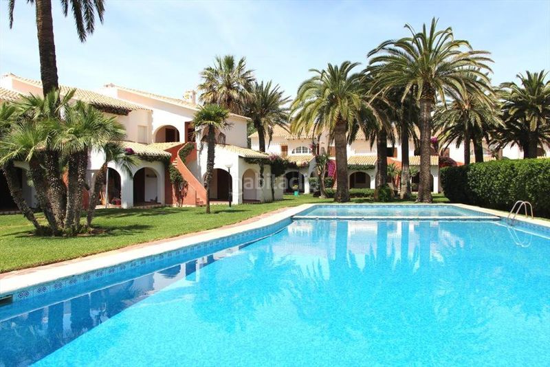 Foto 4f413144-3f9a-4a8d-8fa3-5bd2eefe0b11. Casa adossada amb aparcament piscina a L'Almadrava - L'Estanyó Dénia