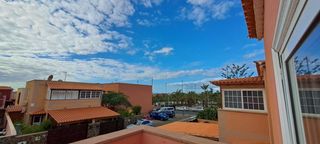 Zweistöckige Wohnung in Las Rosas. Adosado en las rosas