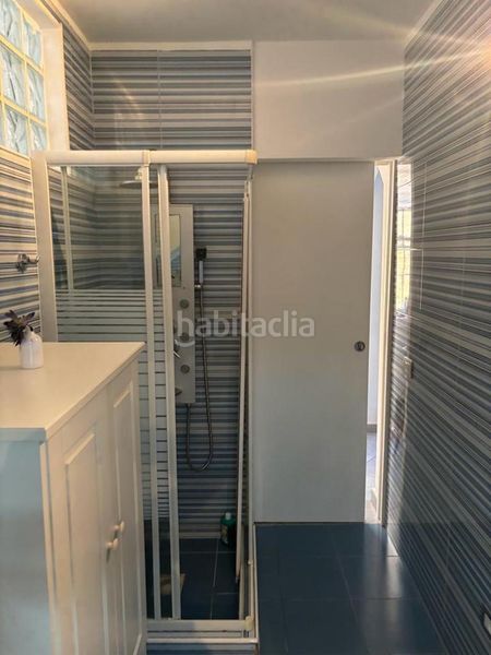 Foto f9d7ae5f-0262-40a8-a3cb-b8e1805191bc. Casa aparellada amb aparcament a Las Rosas Arona