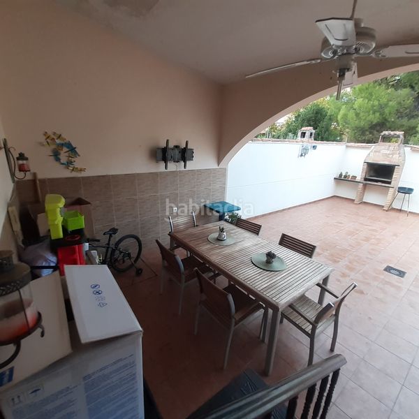 Foto a6a7784d-a14c-4a46-aa49-e0e2857123d0. Casa adossada amb calefacció aparcament a Larache Ciudad Real