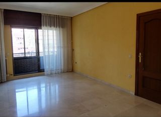 Pis  Ronda de santa maría. Piso en venta en santa maría-pio xii
