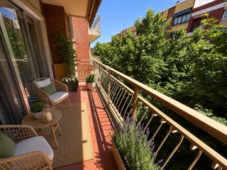 Appartement  Calle de toledo. Vivienda exterior con gran terraza + garaje incluido junto a dip