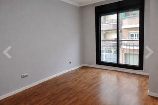 Pis  Calle del espino. Piso en venta en plaza de toros, ciudad real