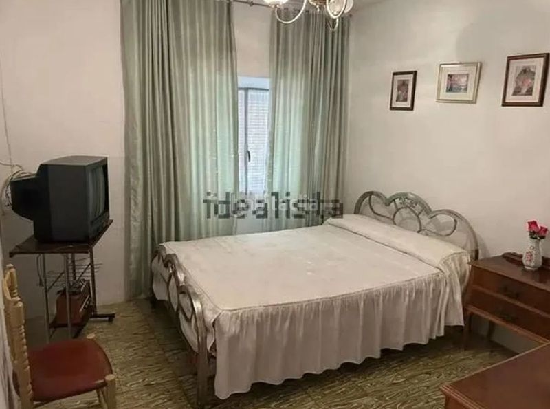 Foto 78357fe5-48fc-4a23-a0de-a25df960c41e. Casa amb xemeneia calefacció a Malagón