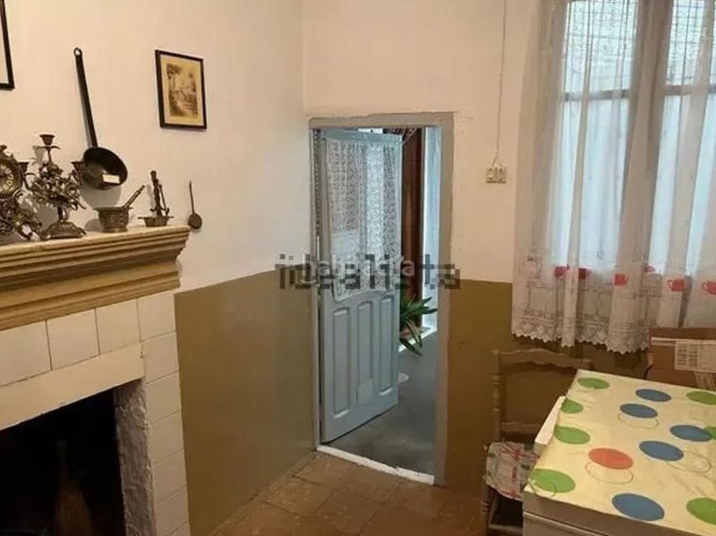 Foto a18a947b-8ab3-4343-90d9-90fb96fcec92. Casa amb xemeneia calefacció a Malagón