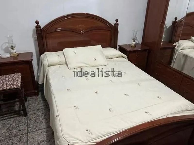 Foto dc666416-749c-4930-9eb2-5421f1a160fb. Casa amb xemeneia calefacció a Malagón