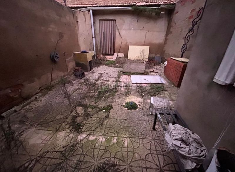Foto e518ee76-f580-4795-8e8e-7e3e2e633de6. Casa amb xemeneia aparcament a Malagón