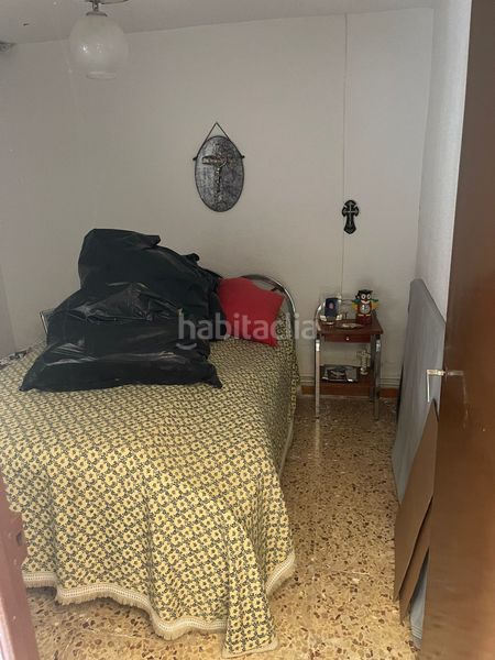 Foto dbf2d72d-3af2-4148-95ec-e9c354e3db95. Casa amb xemeneia aparcament a Malagón