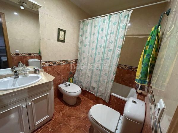 Foto 51b964bb-52bb-4183-b019-35df4be1cfc5. Casa adossada amb calefacció aparcament piscina a Ciudad Real