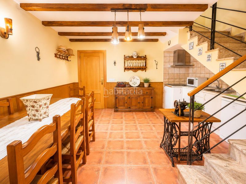 Foto e01f64ab-b129-49fb-b03d-05dc92e85084. Casa adossada amb calefacció aparcament piscina a Ciudad Real