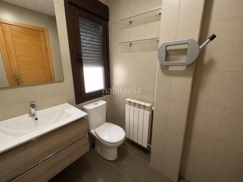 Foto d23ad8ea-7155-44c0-9efa-f3ce4838bd24. Casa adossada amb calefacció aparcament a Puerta de Toledo - Atalaya Ciudad Real