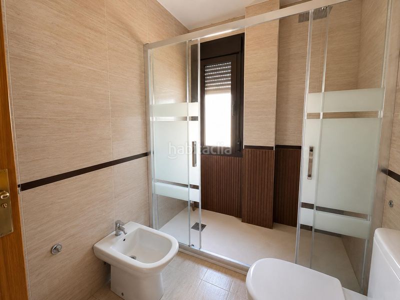 Foto eb6e6ab9-7a8d-405c-a07a-54d15d2dccc2. Casa adossada amb calefacció aparcament a Puerta de Toledo - Atalaya Ciudad Real