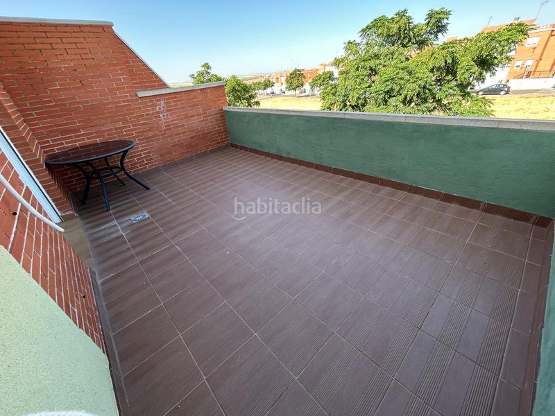 Foto 34034893-cb21-493b-a9e9-a0d17806ceca. Casa adossada amb xemeneia calefacció aparcament a Poblete