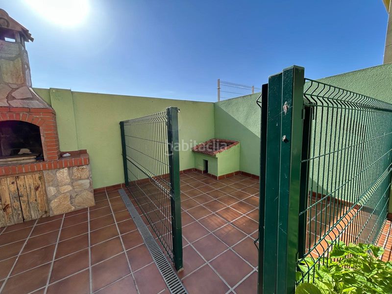 Foto 5f7bbc17-2b30-4049-a71f-e0543f417e68. Casa adossada amb xemeneia calefacció aparcament a Poblete