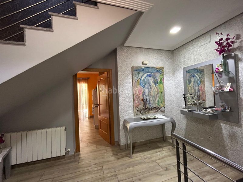 Foto d8e82281-cb0a-43ce-8f15-541229f7e105. Casa adossada amb xemeneia calefacció aparcament a Poblete