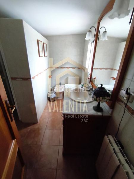 Foto b706ead5-822f-4e77-bdd8-715b543e872e. Casa amb calefacció aparcament piscina a Buñol