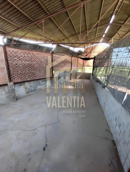 Foto ddfa5a82-230d-4f9b-871a-a3c7f2e8b77e. Casa  en venta en Llombai