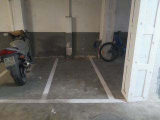 Aparcament de moto a Avinguda Lluís Companys i Jover
