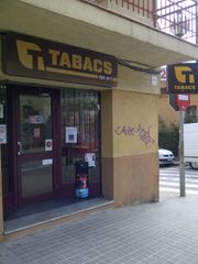 Lloguer Local Comercial a La Gavarra. Oportunidad traspaso estanco por jubilacion