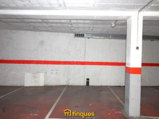 Aparcament cotxe a Col�legis Nous. Parking  mollet del valles centro