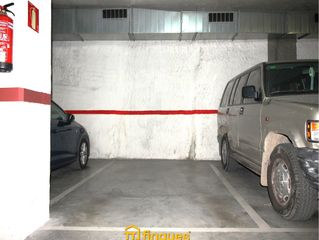Aparcament cotxe a Col�legis Nous. Parking  mollet del valles centro