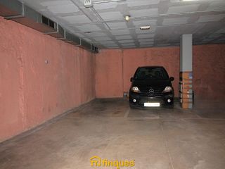 Aparcament cotxe  Avinguda de jaume i. Parking  mollet del valles centro