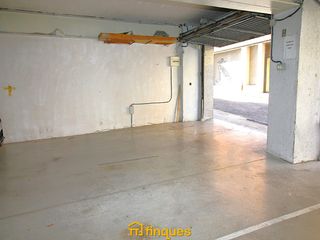 Aparcament cotxe  Carrer del migdia. Plaza de aparcamiento en venta en mollet del vall�s
