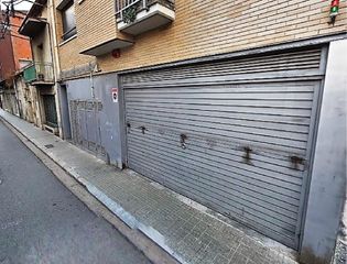 Aparcament cotxe a Col·legis Nous