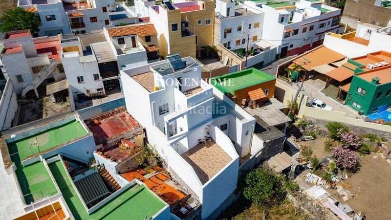 Foto 89d66342-55fb-4104-a050-1f9e3fb3df19. Casa adossada amb aparcament a Centro Güímar