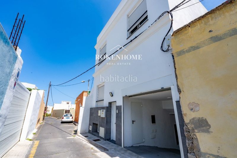 Foto ac2aed7b-4fc5-44e3-bc93-c94377189d73. Casa adossada amb aparcament a Centro Güímar