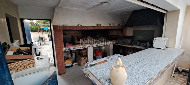 Foto b612d184-bf56-44b2-a68a-c03d71ef9632. Xalet amb aparcament piscina a Busot