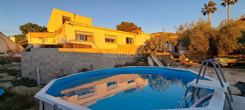 Foto e52ffd46-dc99-4085-b650-4ee5ac7ebb24. Xalet amb aparcament piscina a Busot