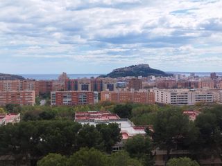 Pis  Calle pintor pedro camacho. Piso con ascensor y vista a todo alicante en ciudad elegida