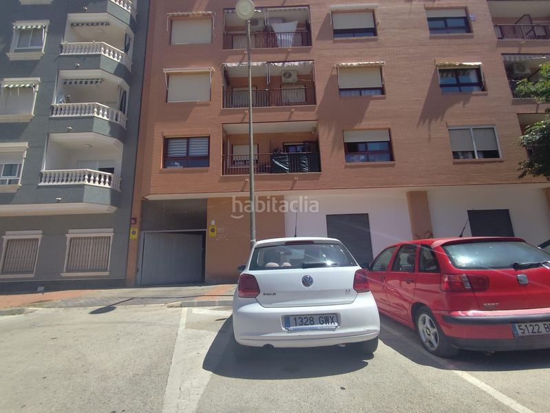 Foto ba612449-14dd-4bab-a297-929826488cec. Aparcament cotxe a Campello Playa Campello (el)