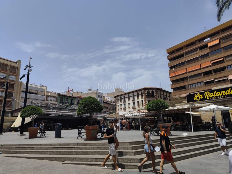 Foto bac40674-828c-4a5c-b820-ee1a9a86aba4. Edificio in Carolinas Bajas Alicante