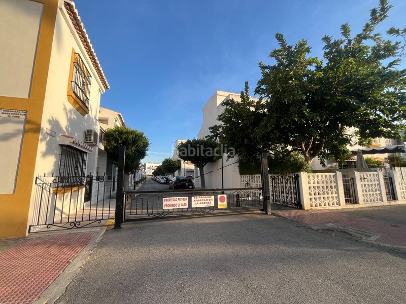 Foto abae281d-5411-4f23-8627-66bf152bbd80. Casa adossada a Salobreña costa Salobreña