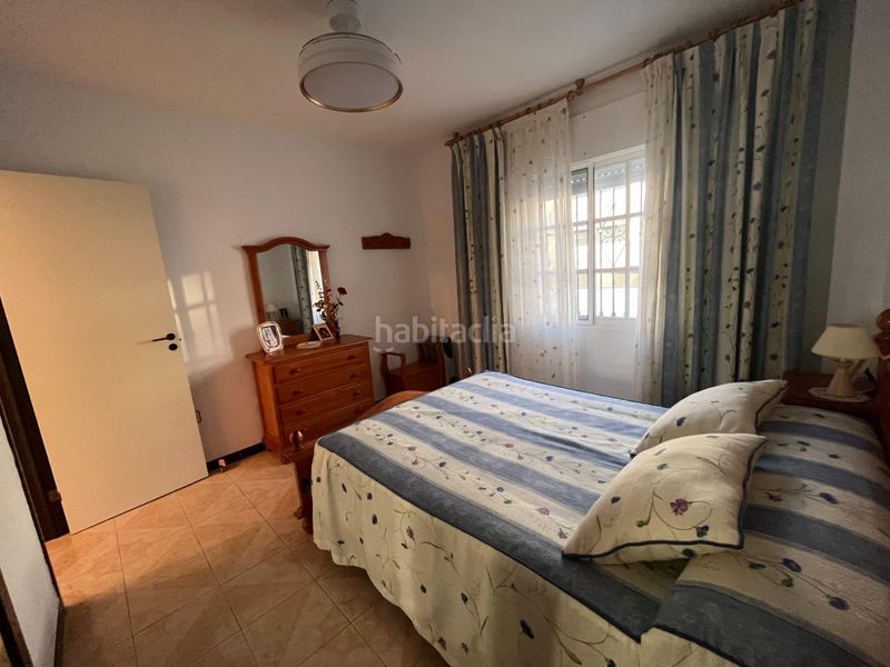 Foto dacdbc13-09fa-4852-bc9d-9b8011777223. Casa adossada a Salobreña costa Salobreña