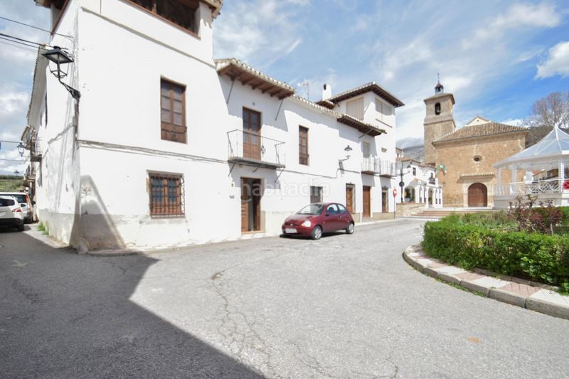 Foto d823fada-f0a2-40e5-8cb7-d844638b8f36. Casa amb aparcament a Alfacar