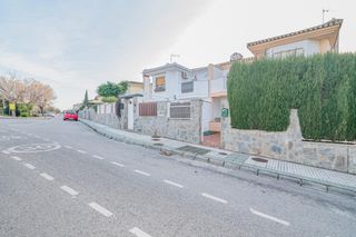 Doppelhaus  Calle hayas (loma verde). Excelente casa pareada de 3 dormitorios