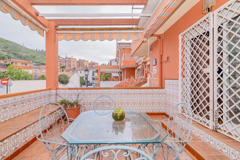 Foto 3533d376-d95a-4a6c-9b9a-2d1e794afbac. Casa adossada amb calefacció aparcament a Bola de Oro Granada