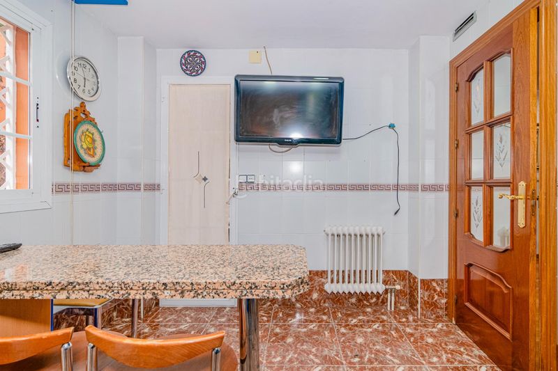 Foto 622c034f-8a71-4e52-a79b-af6a9760fe18. Casa adossada amb calefacció aparcament a Bola de Oro Granada