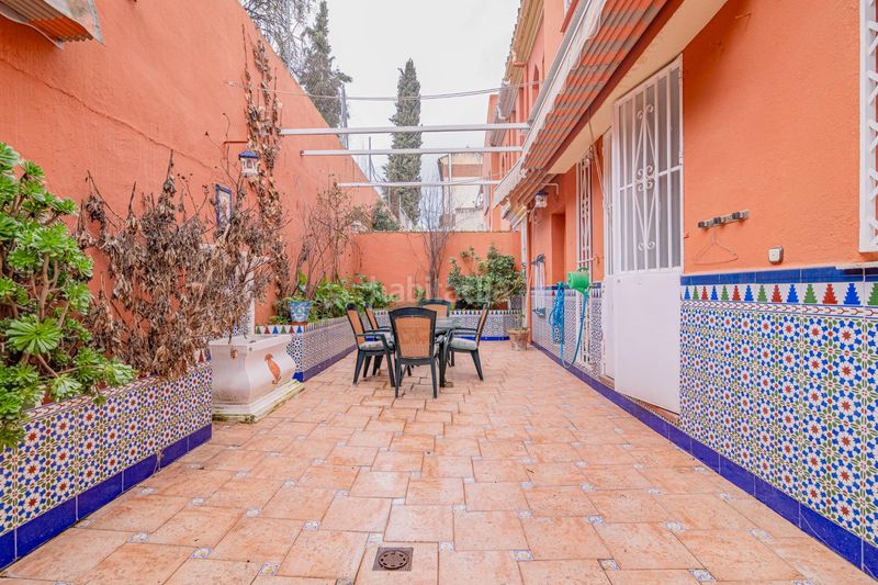 Foto a17284ff-745a-4a10-b230-db803a820ee6. Casa adossada amb calefacció aparcament a Bola de Oro Granada