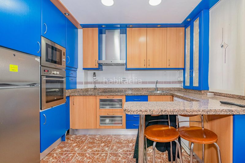 Foto d4ada835-46c5-4258-a1d4-11de73386b89. Casa adossada amb calefacció aparcament a Bola de Oro Granada