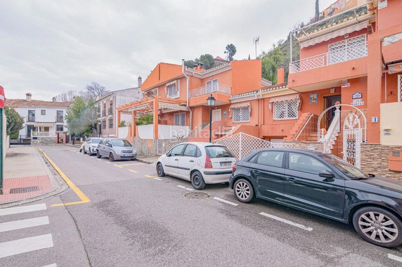 Foto e31ffe4b-8517-4fca-a2b2-5b2c3de733c2. Casa adossada amb calefacció aparcament a Bola de Oro Granada