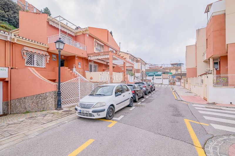 Foto fcf8db0f-3bc5-4dfc-8808-a5ab8501728c. Casa adossada amb calefacció aparcament a Bola de Oro Granada